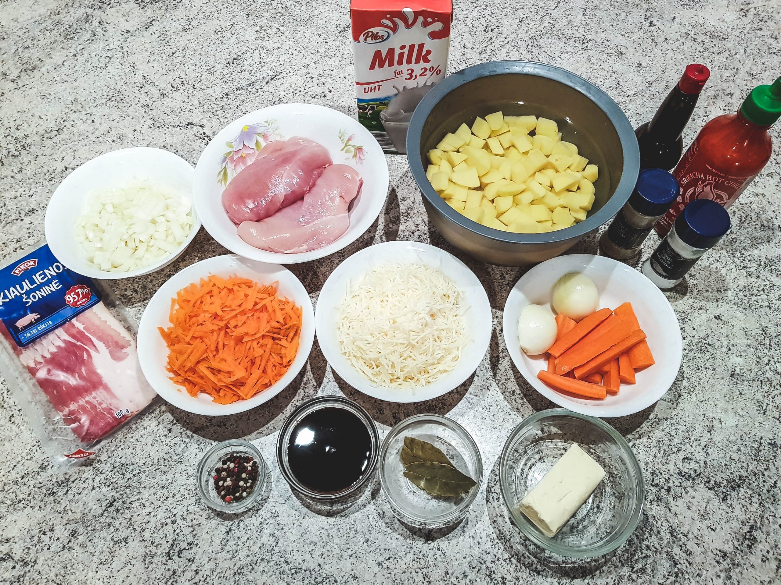 Pasiruošiam sriubos ingredientus